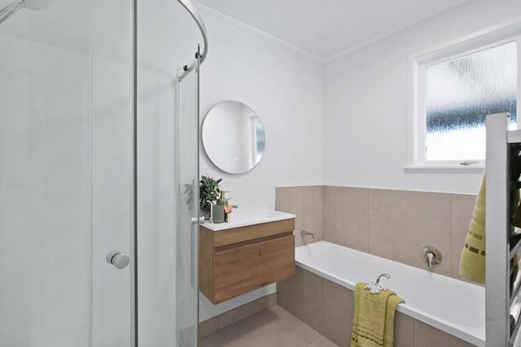 115 Elliot Street Pahurehure_10