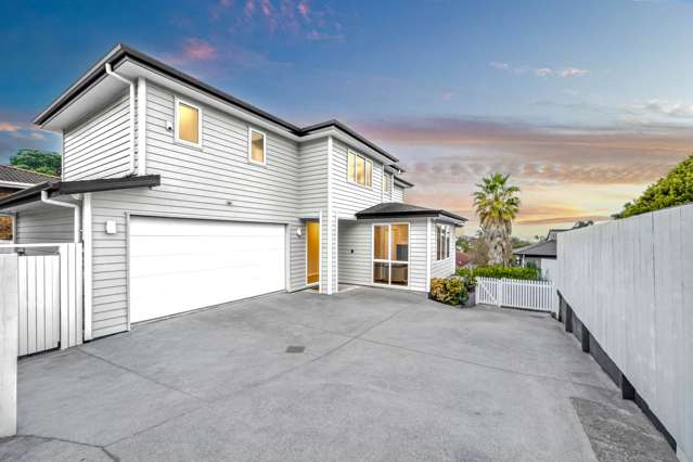 Spacious, Elevated Views & Genuine Granny