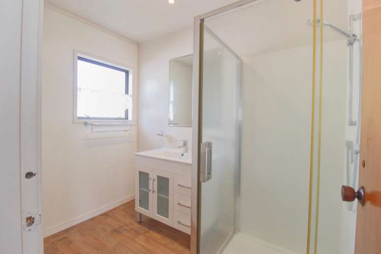 4/4 Browns Road Manurewa_10