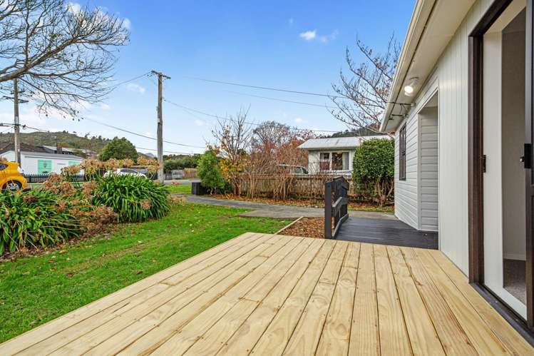 11 Burden Avenue Wainuiomata_15