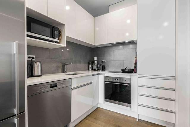 105/26B Racecourse Parade 10016_1