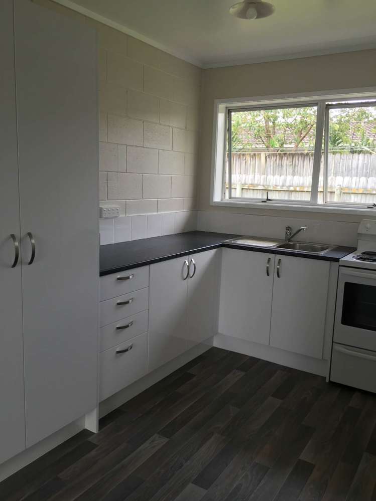 2/10b View Road Papakura_8