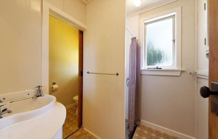 112 Garden Road Piha_10