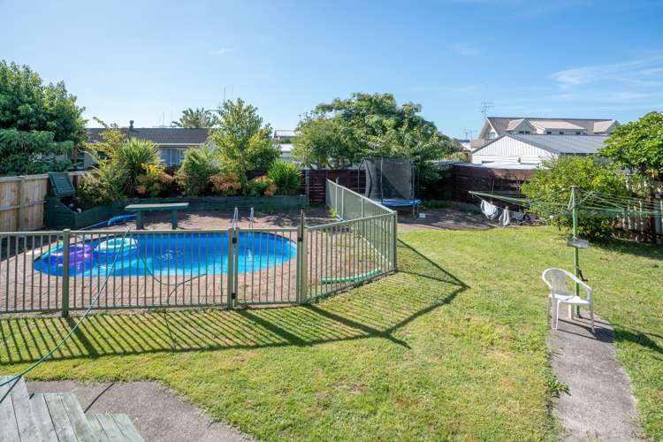 4 Lansdowne Crescent Glenview_12