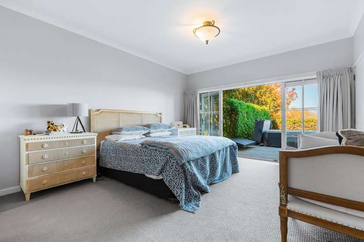 18 Chateau Crescent Rangatira Park_10