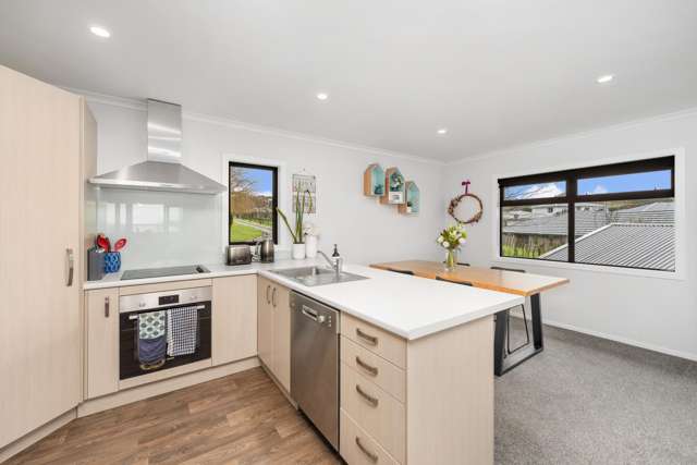 6 Poplar Grove Feilding_2