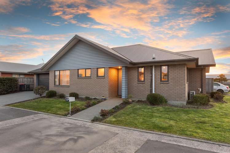 4 Charente Way Yaldhurst_19