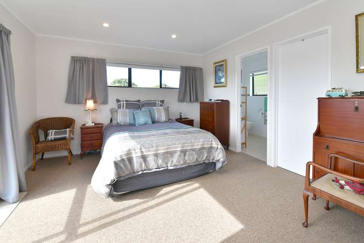 4 Centreway Road Orewa_10