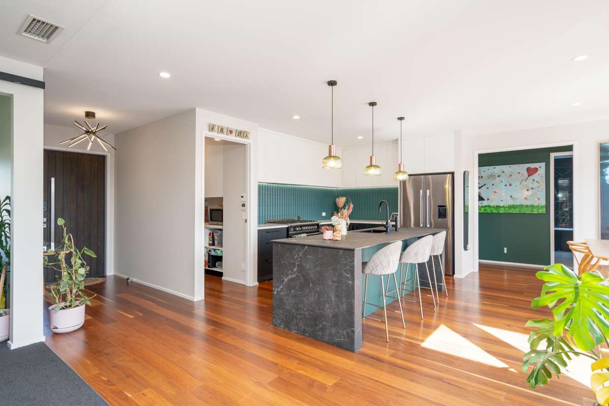 41 Waterstock Way_2
