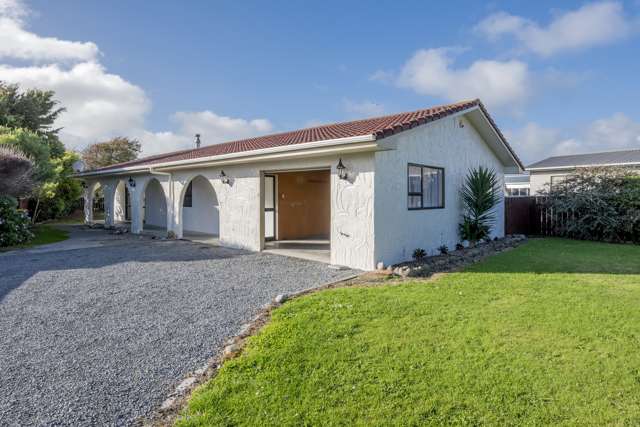 64 Atkinson Avenue Otaki Beach_1