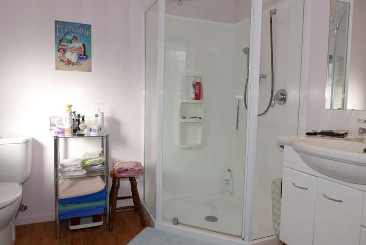 4 Crofton Road Harewood_10