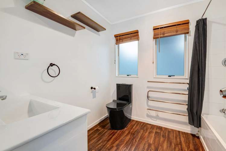 49a Springs Road Parakai_16