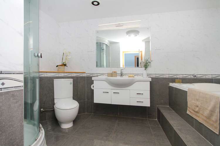 24 Howard Road Northcote_9