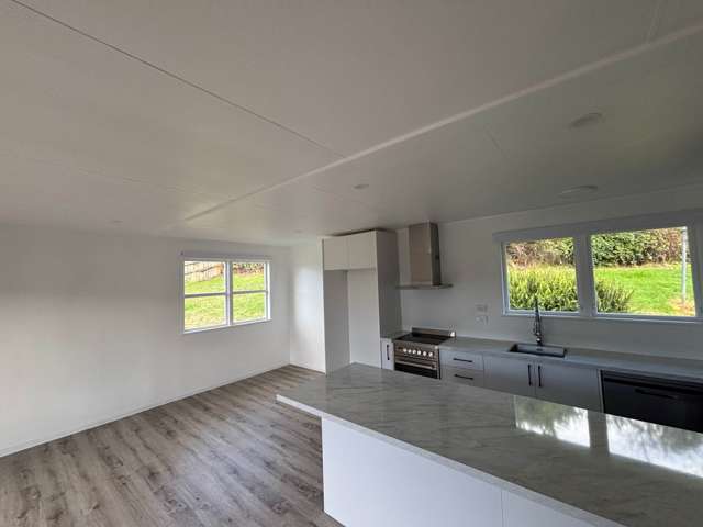 25 Raewyn Street Morningside_2