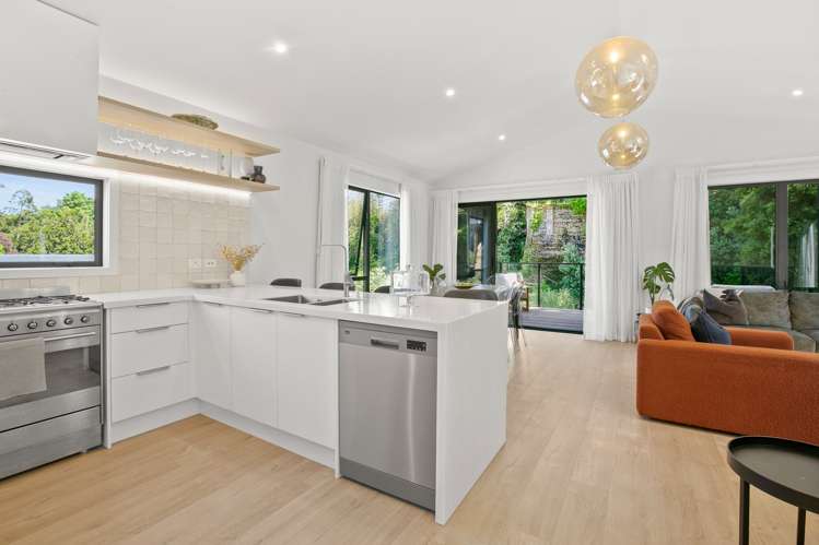 6e Burns Street Westown_8