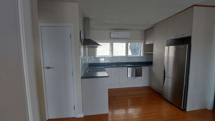 96 Buckley Road Southgate_17