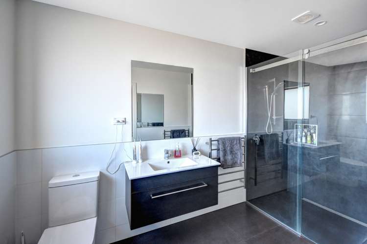 11 Westgate Corstorphine_15