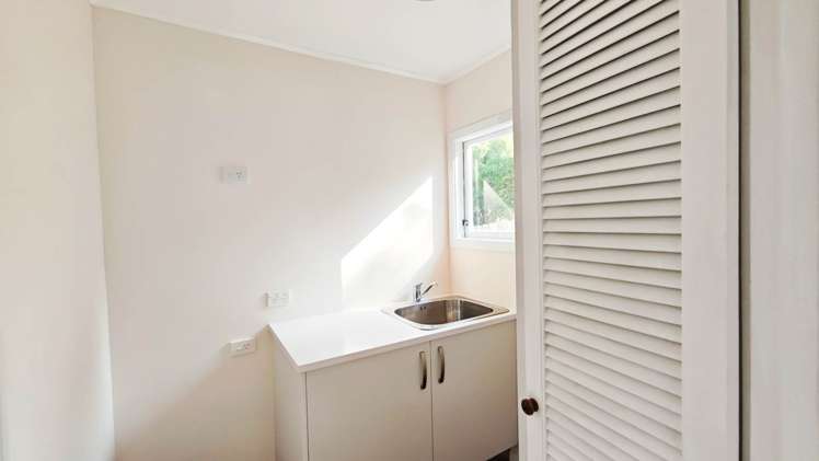 60 Langana Avenue Browns Bay_12