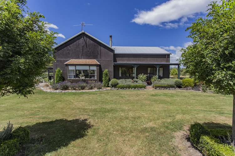 2570 South Eyre Road West Eyreton_10