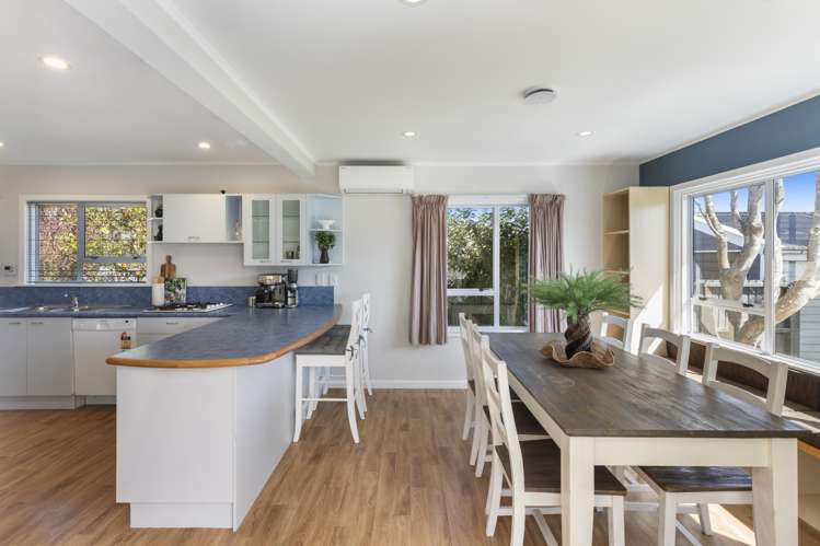 61 Charlcott Street_4