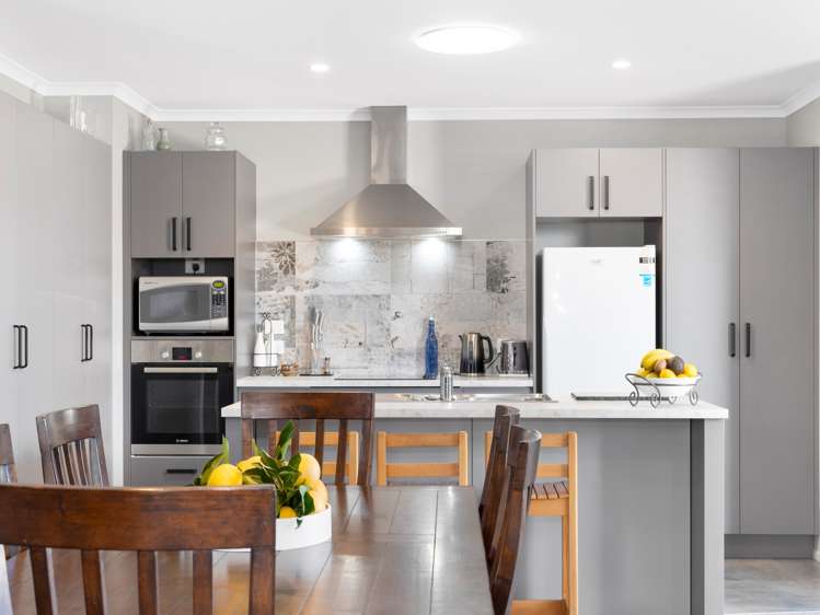 8 Te Ranga Memorial Drive Pyes Pa_6