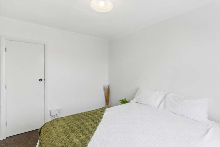 96 Main Road Titahi Bay_12