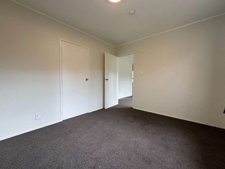 11A Jonathan Place Sunnynook_9