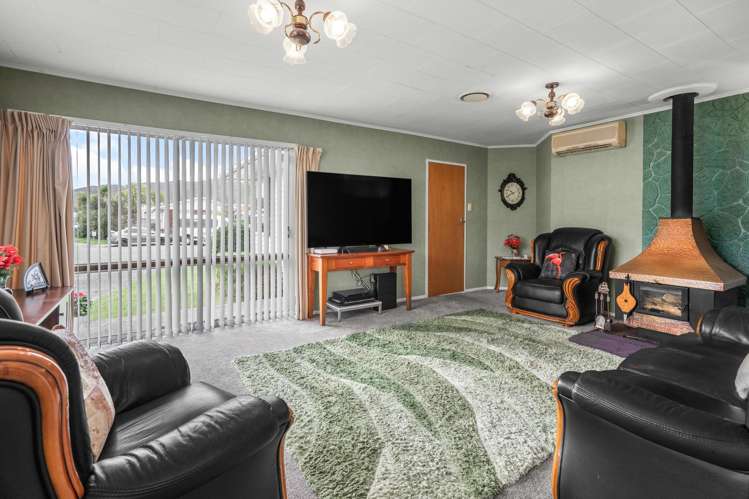 15 Wimbledon Grove Wainuiomata_7