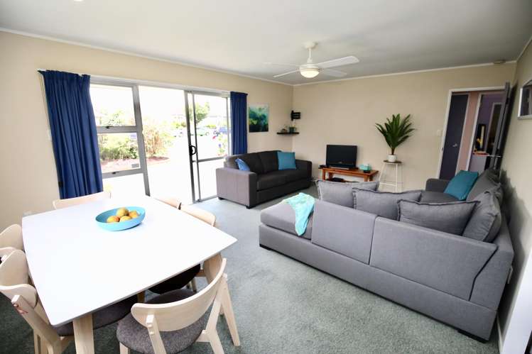 15a Sandalwood Drive Dinsdale_1