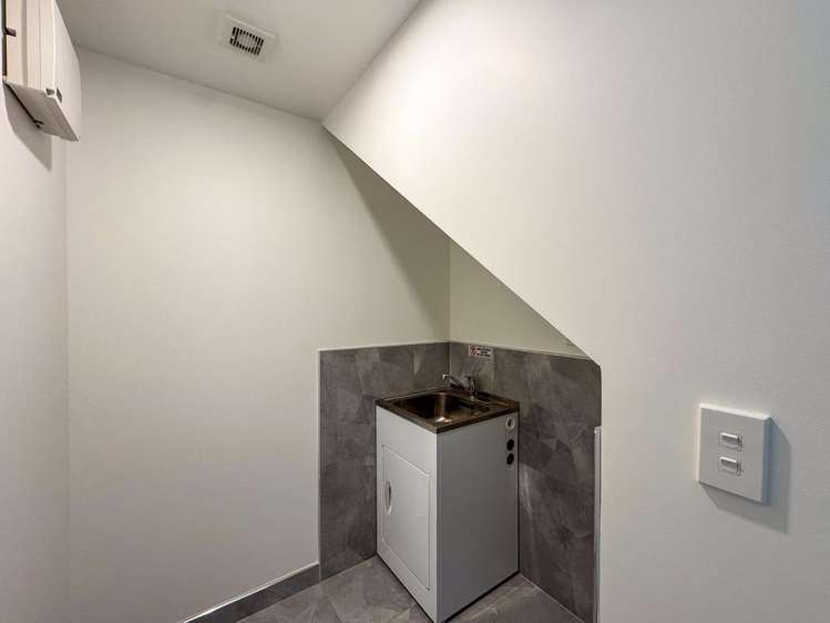 21 Eastview Road 10026_17
