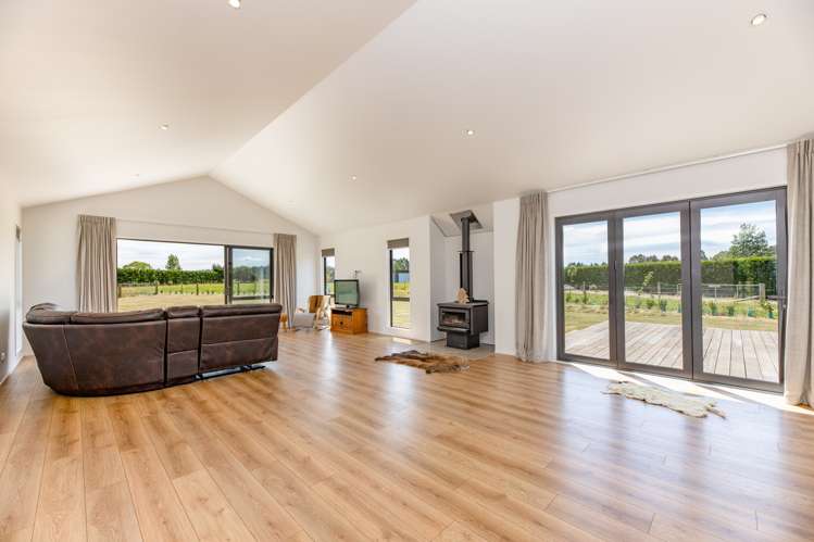 32 Cridges Road Darfield_17