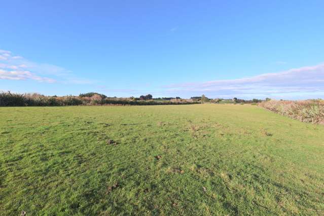 1.1 ha Best Building Site!