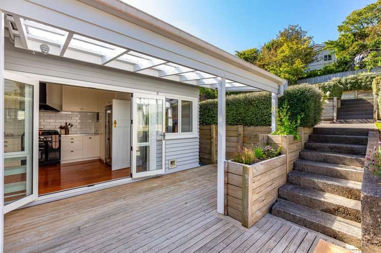 13 Firth Terrace Karori_19