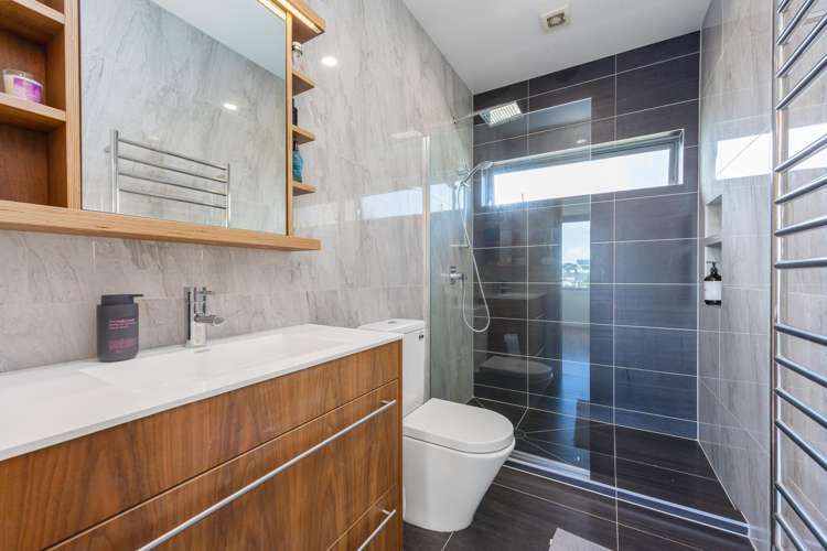 6 Discovery Drive Gulf Harbour_26