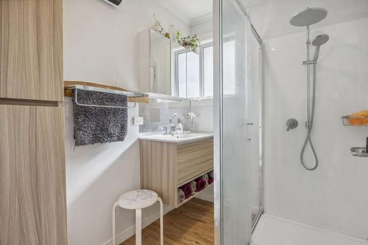 24 Bell Crescent Concord_10