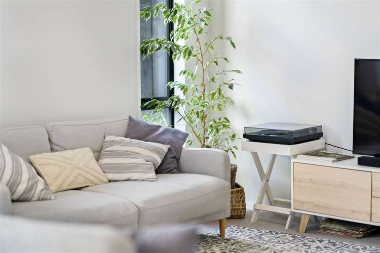 31 Koura Drive Red Beach_7