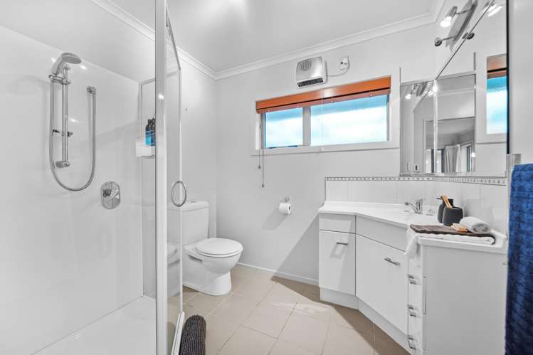 32 Cody Crescent Lansdowne_15