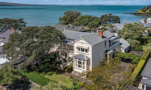Devonport villa for sale after Netflix encounter with movie star Florence Pugh
