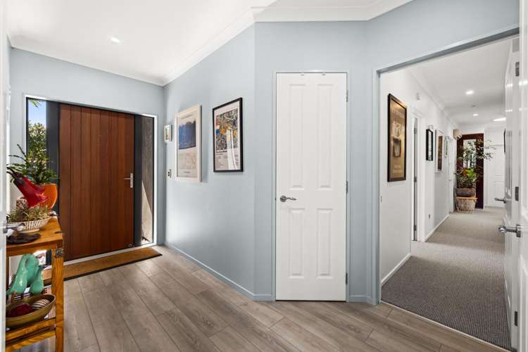 18 Delta Mews Place Clive_13