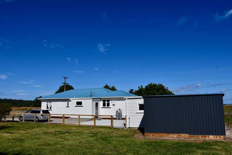 14 Curries Road Karamea_19