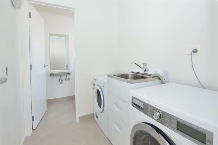 3 Couldrey Crescent Red Beach_18