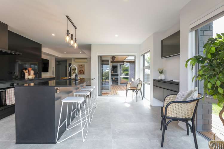 32 Stafford Rise Owhata_14