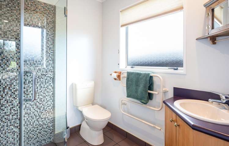 6 Kingsford Drive Stoke_9