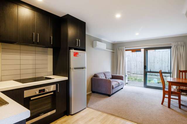 2/181 Knighton Road Hillcrest_3