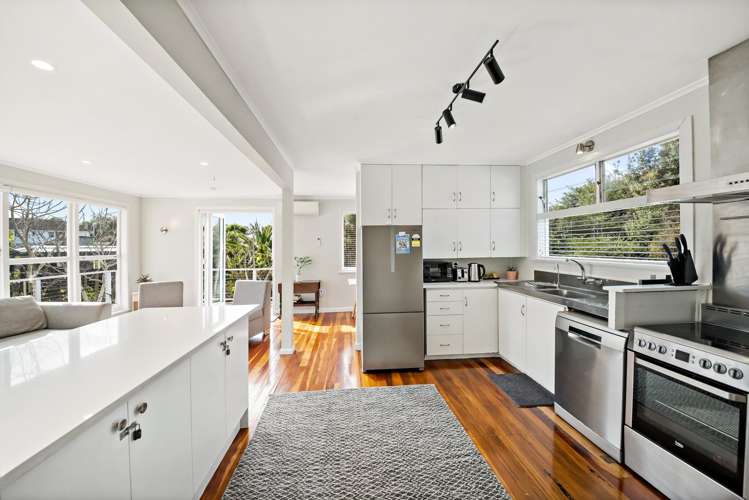 5A & 5B Waipouri Road Mangere_15