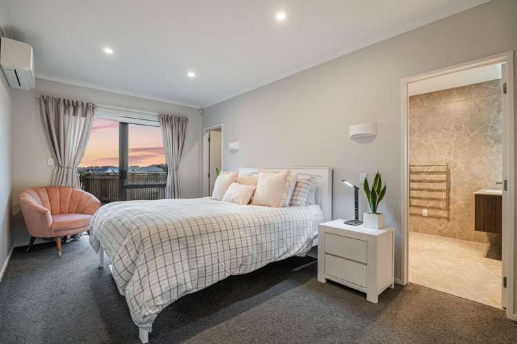 25 Whale Bay Rise Gulf Harbour_21
