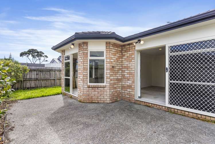 1/64 Riverside Road Orewa_5