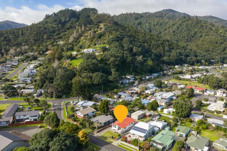 5 West Crescent Te Puru_34