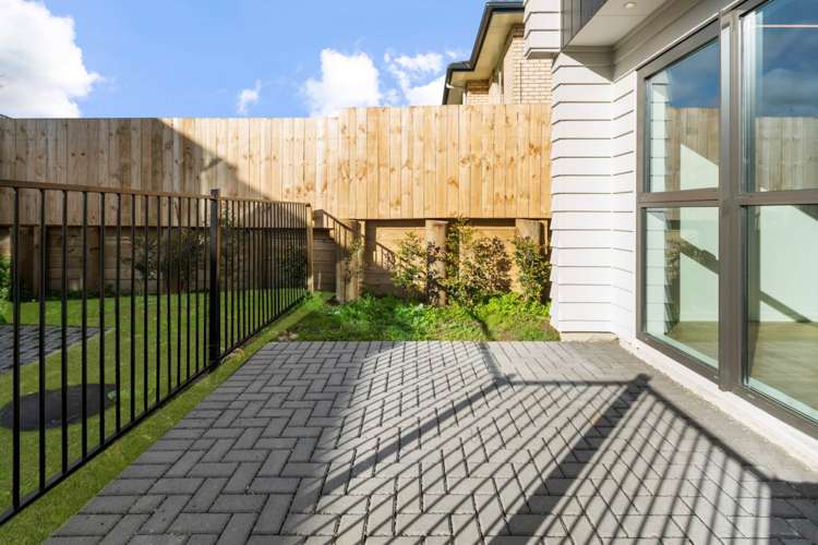 12f Hewlett Road Massey_9