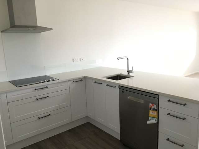 5d Melia Place Stanmore Bay_3